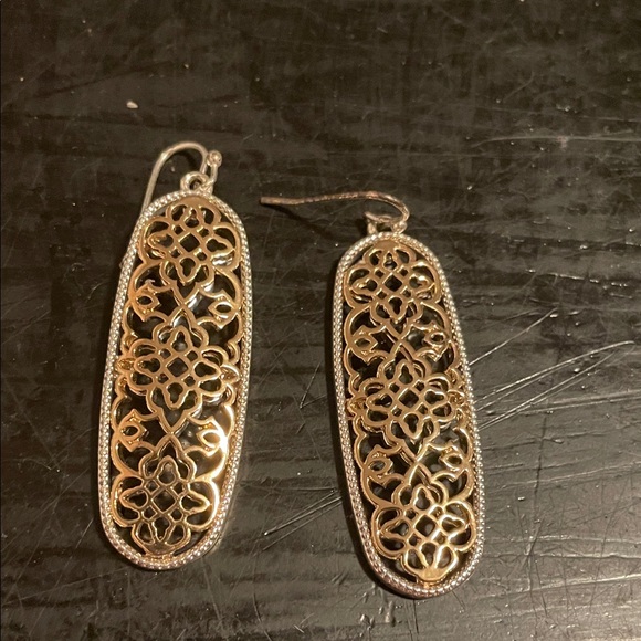Kendra Scott Jewelry - Kendra Scott Gold Filigree Drop Earrings